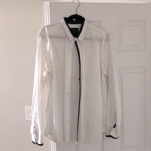 Men’s guess button down shirt great condition